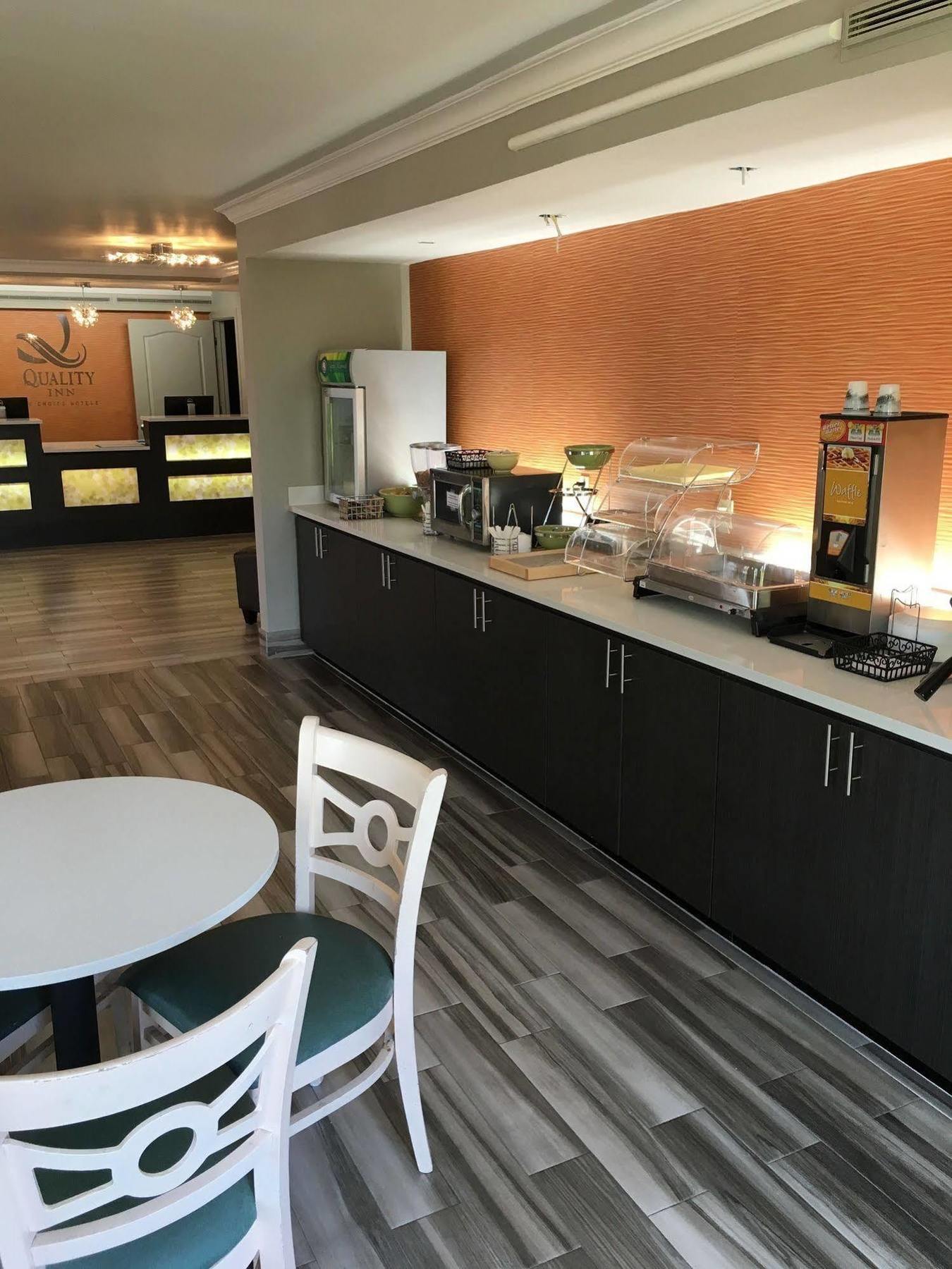 Quality Inn Harlingen Zewnętrze zdjęcie